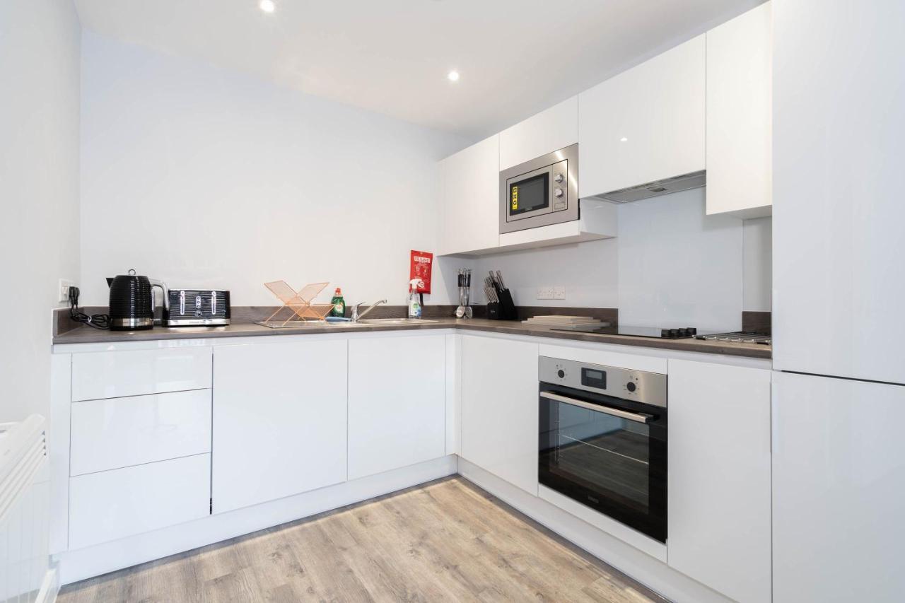 Maevela Apartments - Huge 7Ft Emperor Luxury 2 Bed Apartment - With Parking - New Build - City Centre, Digbeth - Rooftop Terrace - Ps4 & Smart Tv'S Birmingham Exterior photo